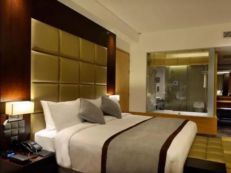Radisson Blu Chattogram Bay View Chittagong Exterior photo