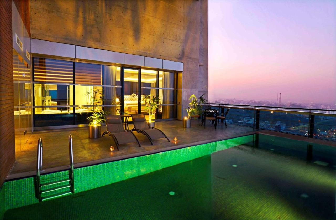 Radisson Blu Chattogram Bay View Chittagong Exterior photo