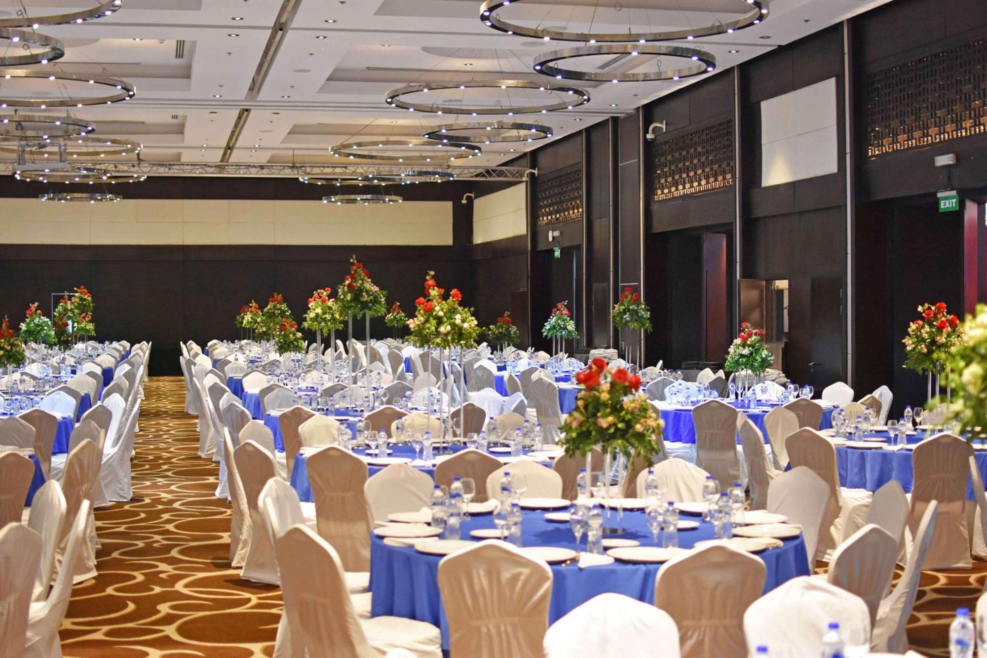 Radisson Blu Chattogram Bay View Chittagong Exterior photo