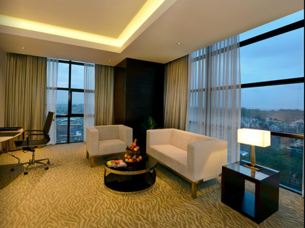 Radisson Blu Chattogram Bay View Chittagong Exterior photo